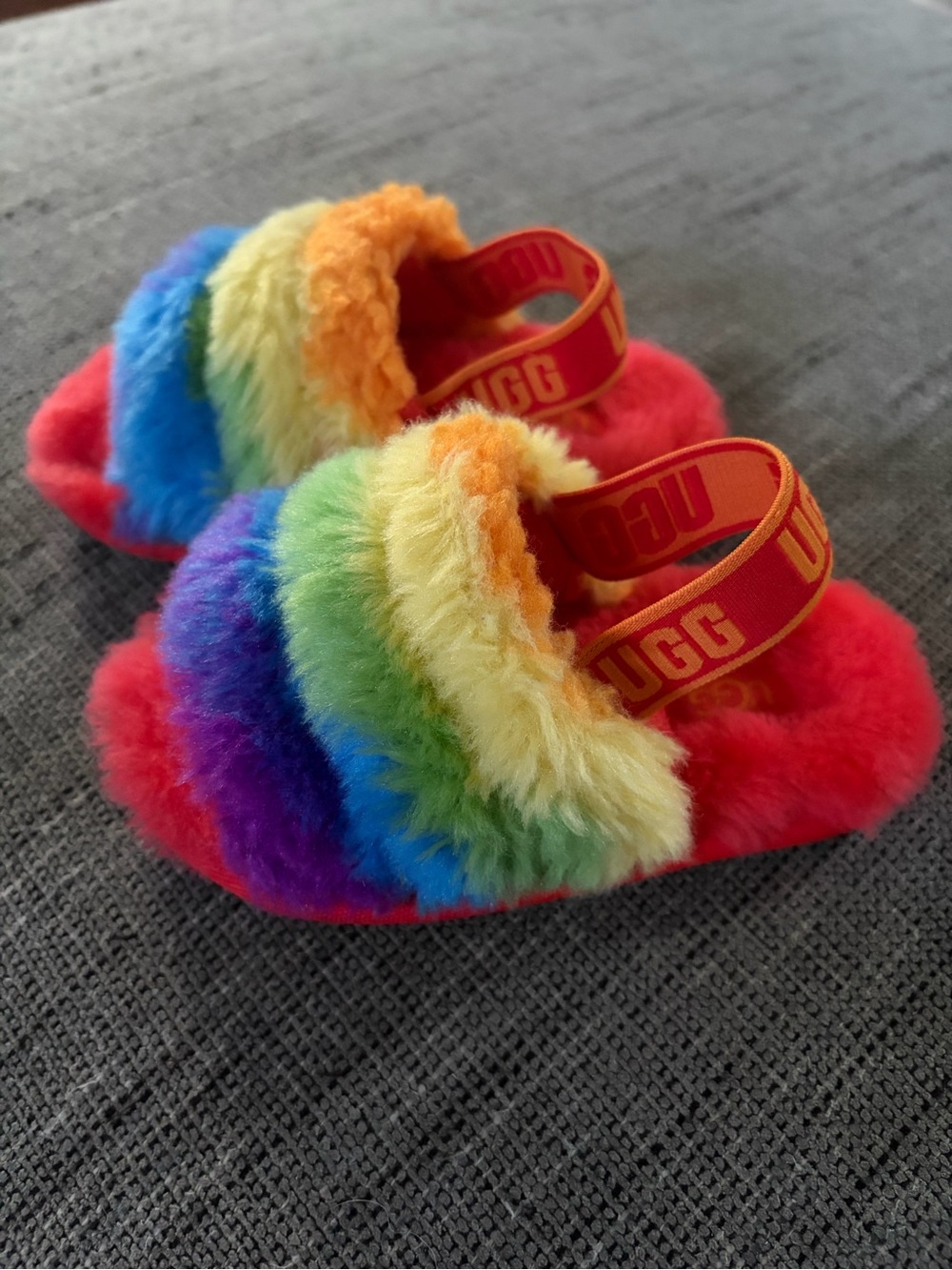 UGG Rainbow Furry Slides Slippers Toddler Girls Sz 8